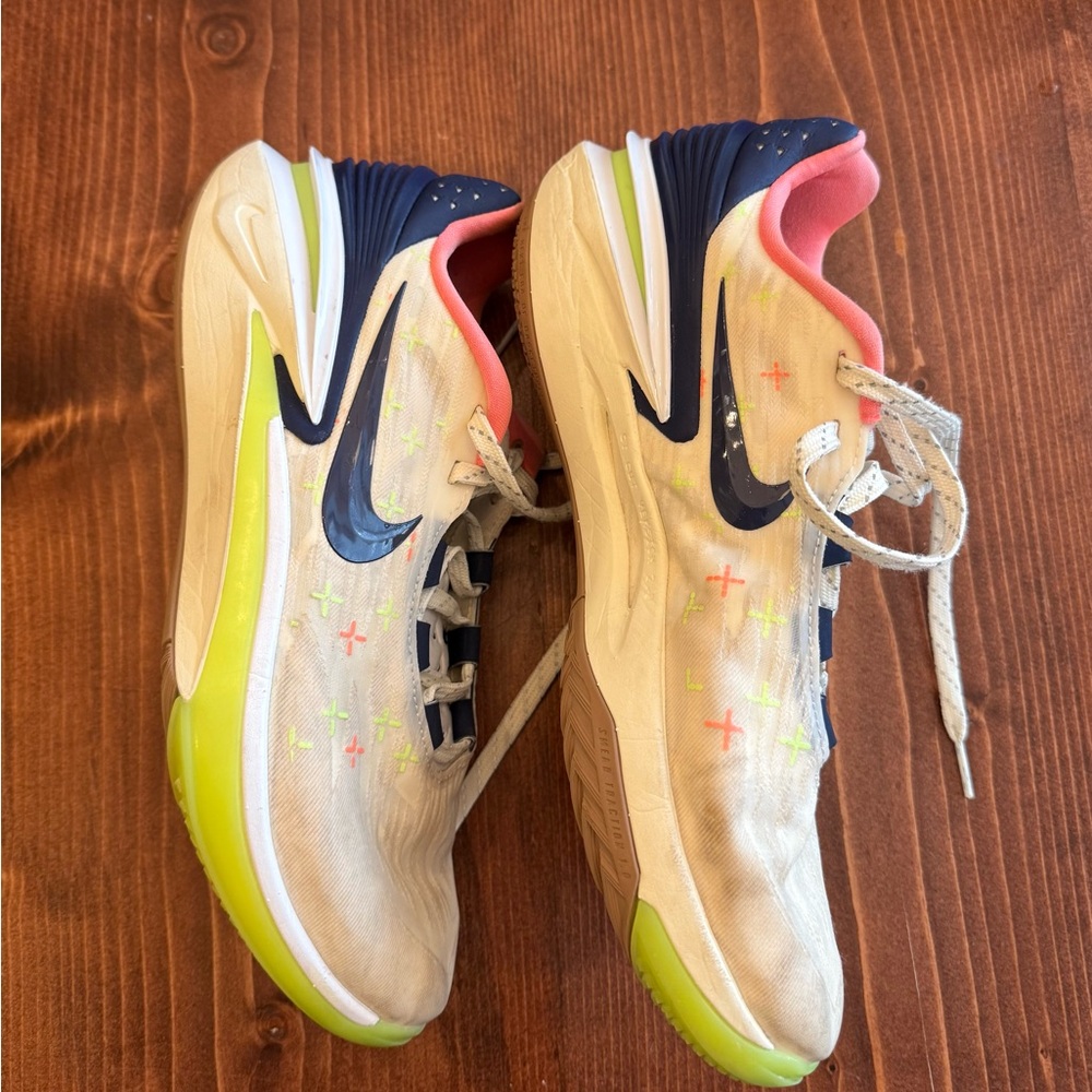 Nike Men’s GT Cuts 2 “Crosshairs” Basketball Shoes - Picture 2 of 6